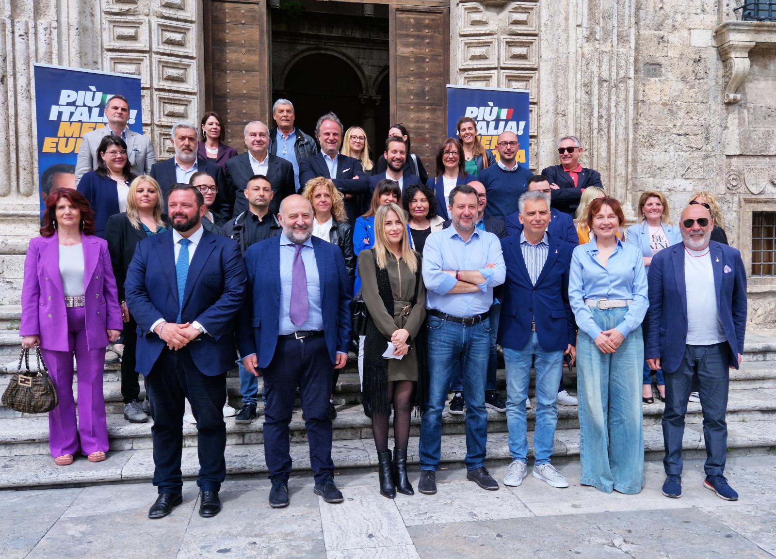 Il vice premier Matteo Salvini lancia ad Ascoli Piceno la campagna della Lega per elezioni comunali di Ascoli Piceno e per quelle europee